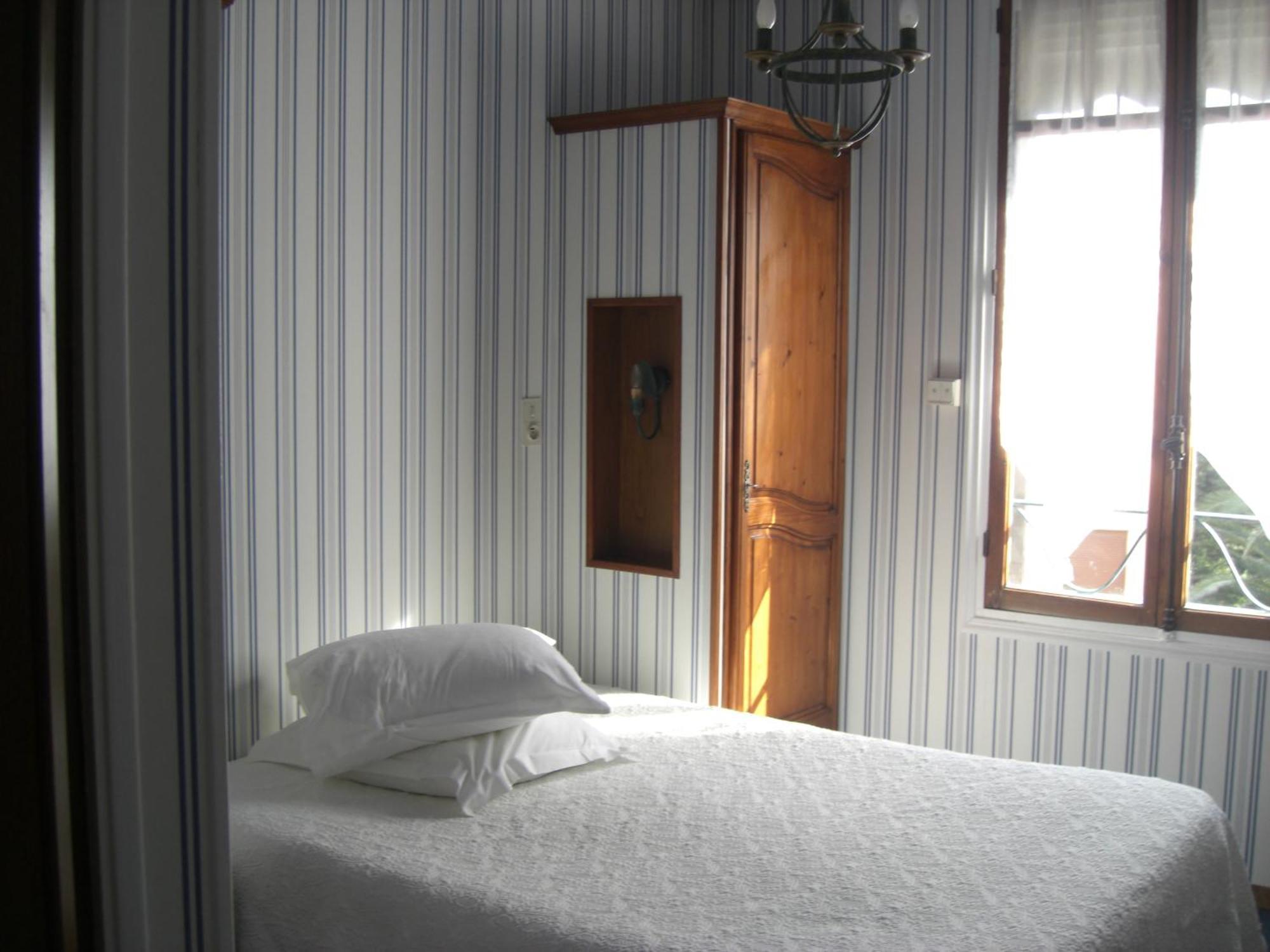 La Marjolaine Hotel ฌวง-เลส์-แป็งส์ ภายนอก รูปภาพ